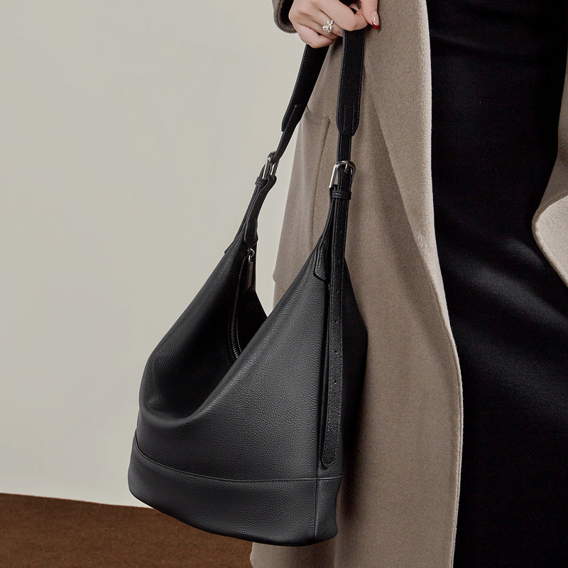 Damen Hobo-Tasche aus hochwertigem Leder mit durchdachtem Innenlayout Nord Taschen