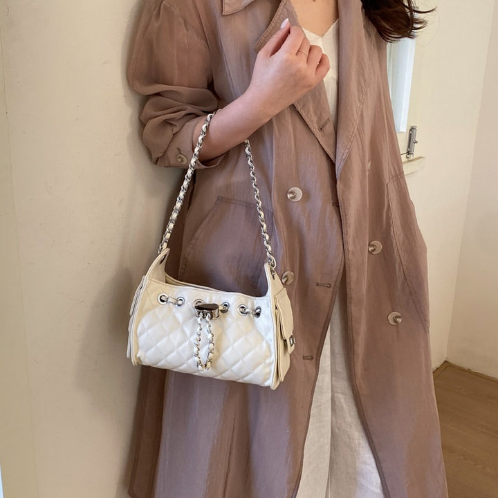 Damen Hobo-Tasche mit eleganter Steppung und modischem Kettenakzent Nord Taschen