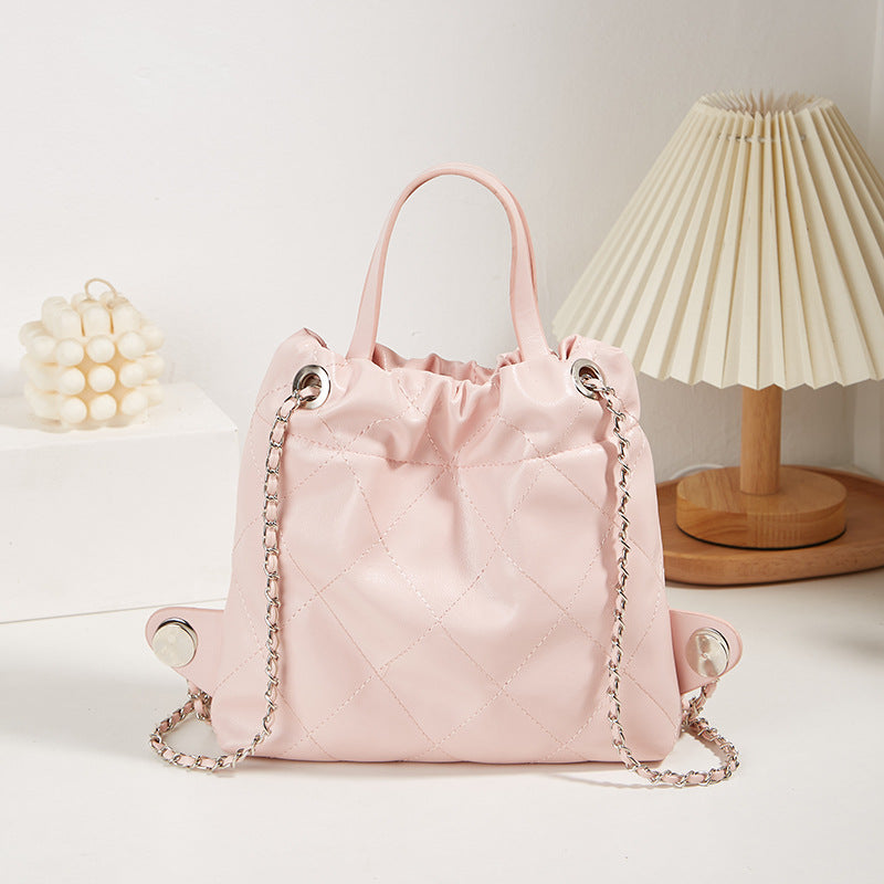 Damen Hobo-Tasche mit eleganter Raffung und praktischem Kettenriemen Nord Taschen