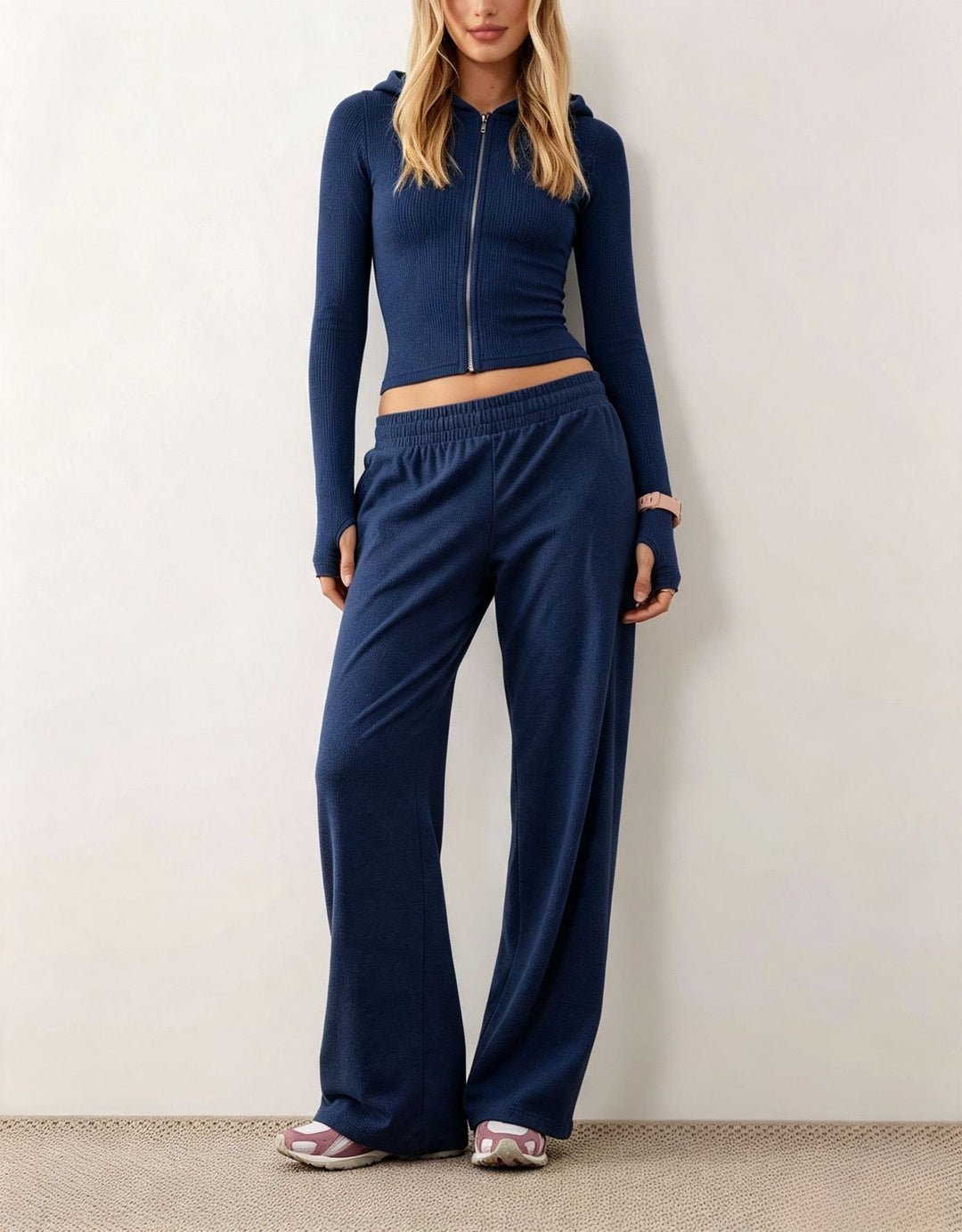 Damen Zweiteiliges Loungewear-Set geripptes Crop-Kapuzenoberteil mit Reißverschluss und Daumenloch sowie weiter Jogginghose Nord Taschen