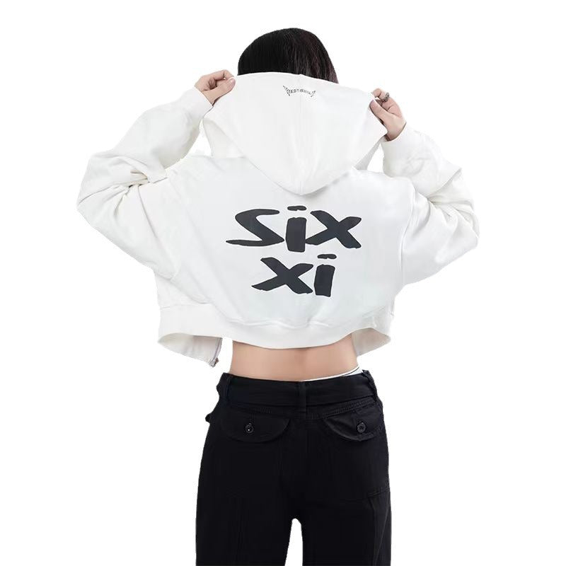Damen nan cropped Kapuzenpullover im Streetwear-Style mit auffälligem Rückenprint und geripptem Saum Nord Taschen