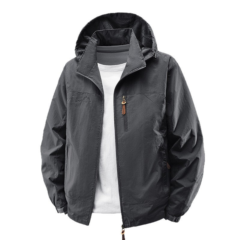 Herren Packbare Wind- und Regenjacke mit perforierter Kapuzeninnenseite, Brustreißverschluss & Kordelzug Nord Taschen