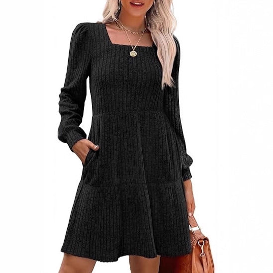 Damen Lässiges und elegantes Rippkleid mit langen Ärmeln Nord Taschen