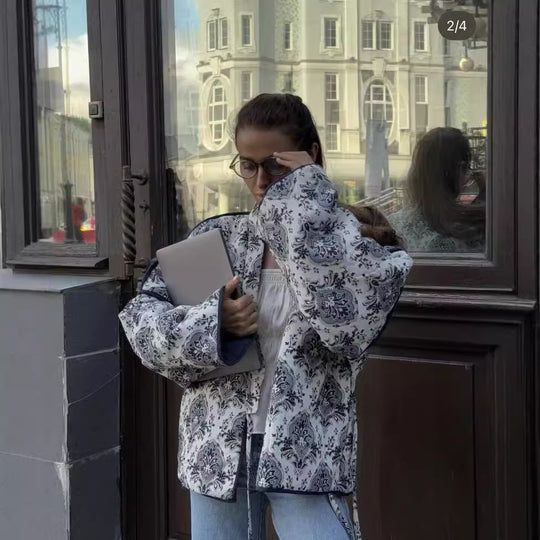 Damen gewattete Kimono-Jacke mit Taillengürtel und ornamentalem Print Nord Taschen