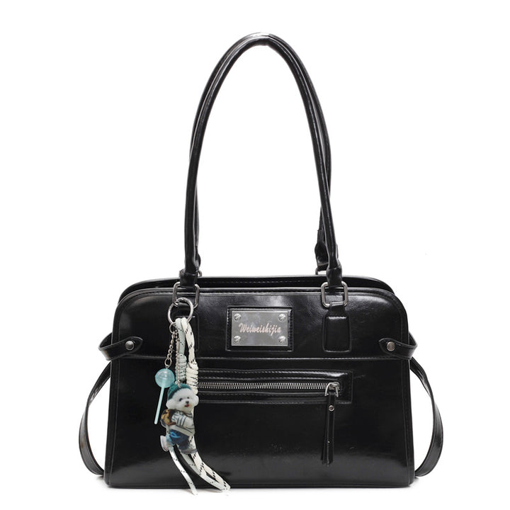 Damen Handtasche mit dekorativem Anhänger | Nord Taschen