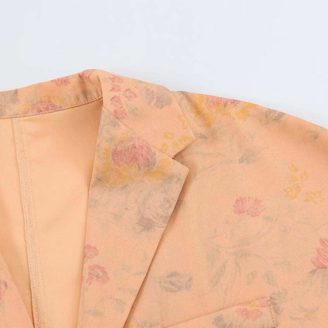 Damen Boxy-Blazerjacke mit floraler Seidenoptik, Ein-Knopf-Verschluss und Pattentaschen Nord Taschen