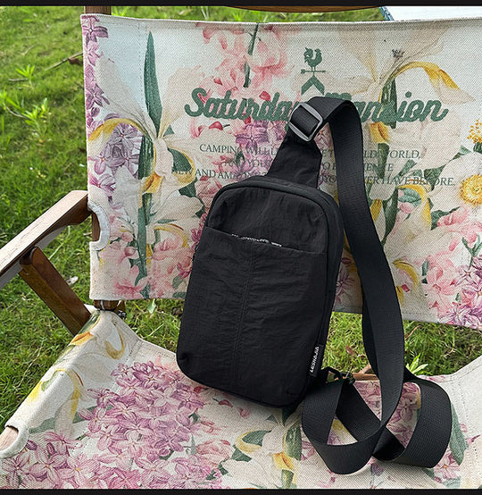 Damen Umhängetasche mit minimalistischem Design und praktischem Fächerlayout Nord Taschen
