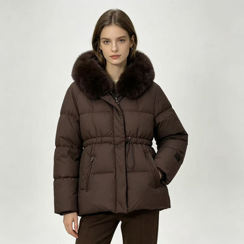 Damen nan kurze wattierte Steppjacke mit Kordelzugtaillierung und voluminösem Fellkragen Nord Taschen