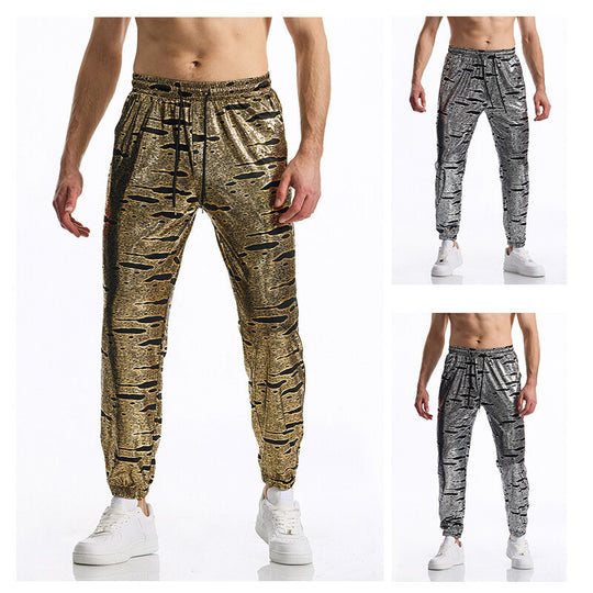 Herren Glänzende Jogginghose mit Tunnelzug, schmal zulaufendem Bein und abstraktem Print Nord Taschen