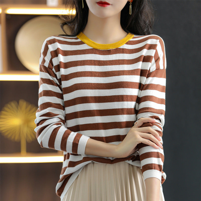 Damen Maritim-inspiriertes gestreiftes Feinstrick-Shirt mit weitem Boot-Ausschnitt und Kontrastkante Nord Taschen