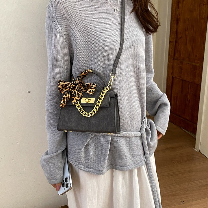 Damen Handtasche mit abnehmbarer Kette und modischem Tiermotiv Nord Taschen