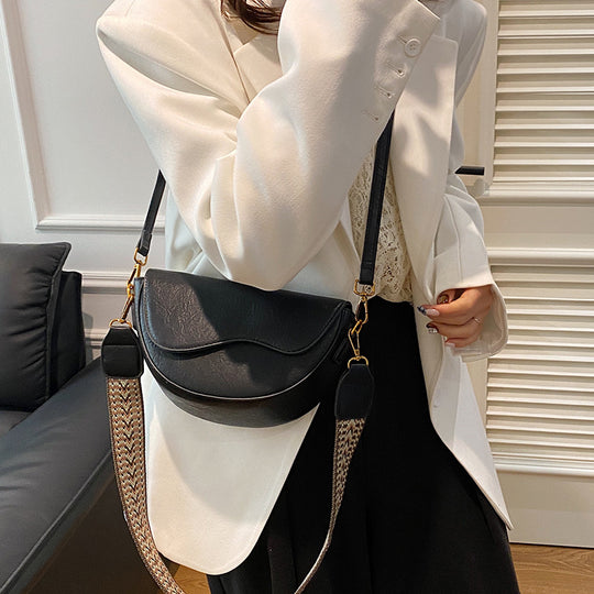 Damen Umhängetasche mit innovativem Wellen-Design und verstellbarem Trageriemen Nord Taschen