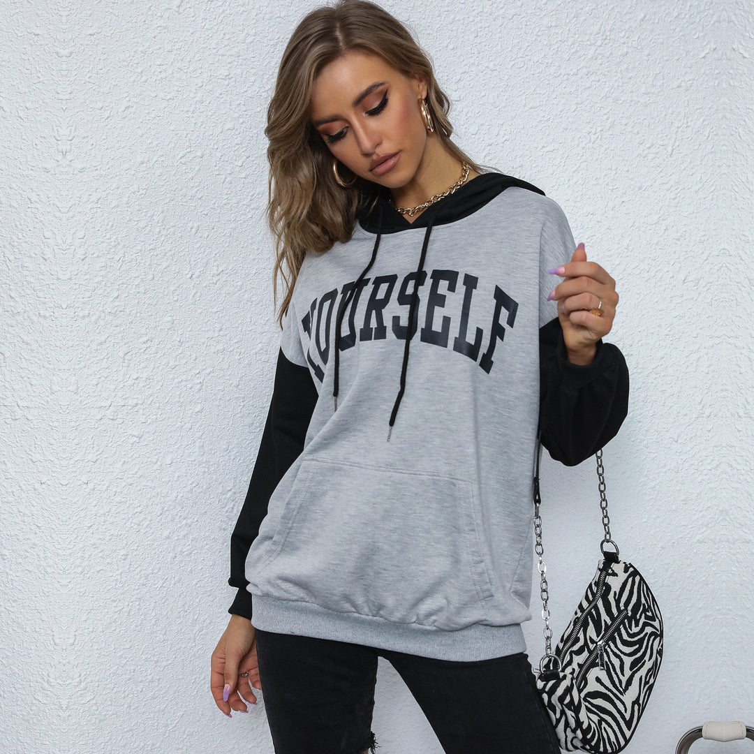 Damen Oversize-Kapuzenpullover mit College-Print, Kängurutasche und Kontrastärmeln Nord Taschen