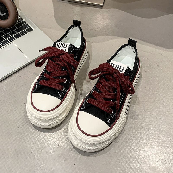 Damen Canvas Sneakers mit kontrastierenden Details und bequemen Schnürsenkeln