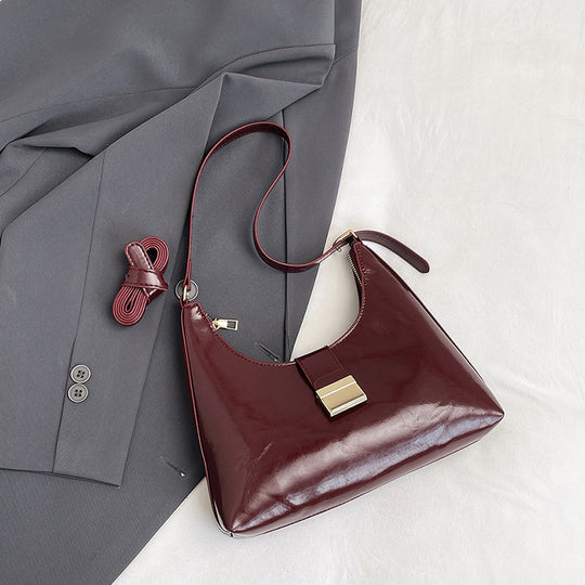 Damen Umhängetasche aus hochwertigem Kunstleder mit elegantem Klappverschluss Nord Taschen