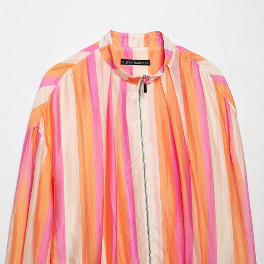 Damen Leichte gestreifte Cropped-Bomberjacke aus transparentem Crêpe mit Ballonärmeln Nord Taschen