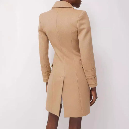 Damen Kurzmantel im Blazerkleid‑Stil mit strukturierter Taillierung und goldenen Zierknöpfen Nord Taschen
