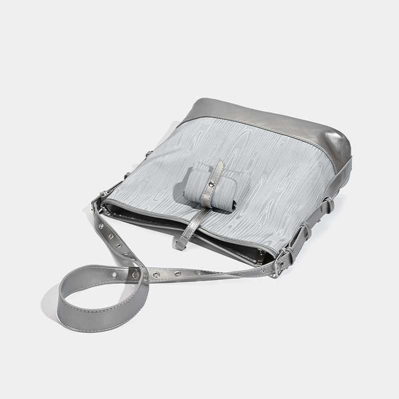 Damen Hobo-Tasche mit strukturiertem Obermaterial und modischem Kettenakzent Nord Taschen