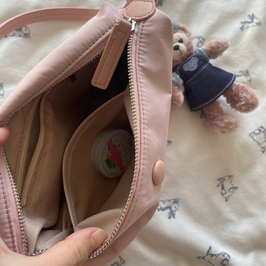 Damen Schultertasche mit zeitgemäßem minimalistischen Design und praktischen Fächern Nord Taschen