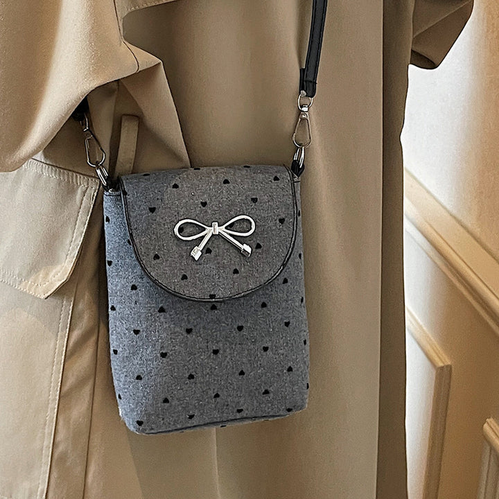 Damen Umhängetasche mit verspieltem Punktemuster und dekorativem Schleifendetail Nord Taschen