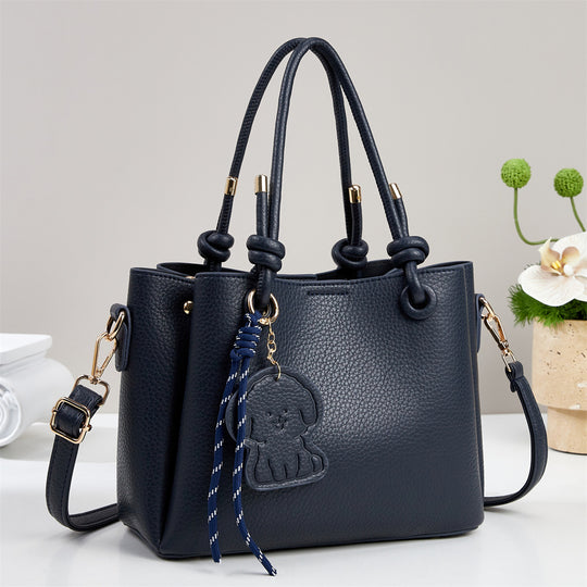 Damen Handtasche mit eleganten Details und abnehmbarer Quastenanhänger Nord Taschen