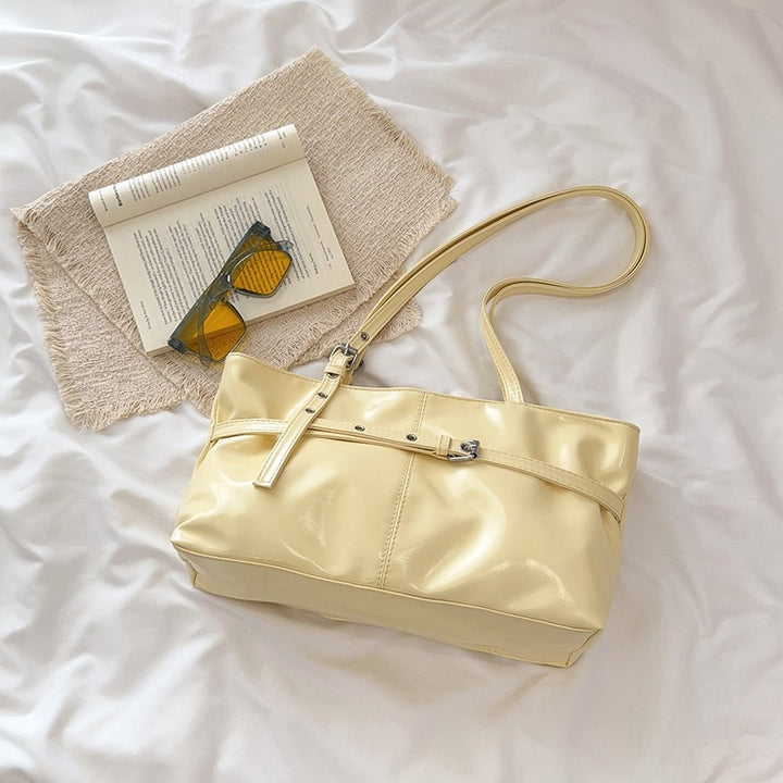 Damen modische Handtasche im stilvollen Design mit praktischen Fächern Nord Taschen