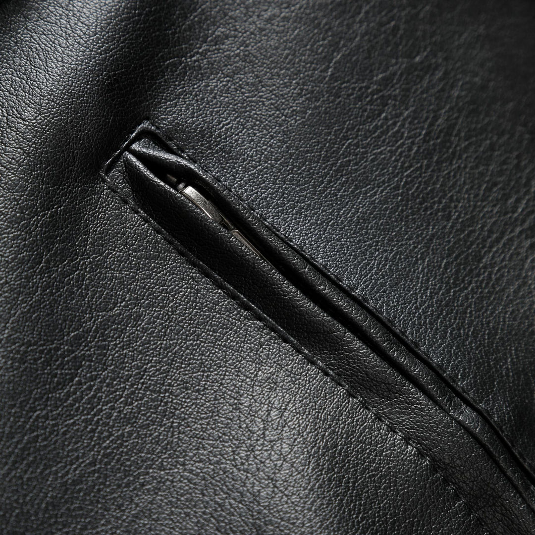 Herren Schmale Lederjacke im Urban-Bikerstil mit Stehkragen und Brust-Reißverschlusstaschen Nord Taschen