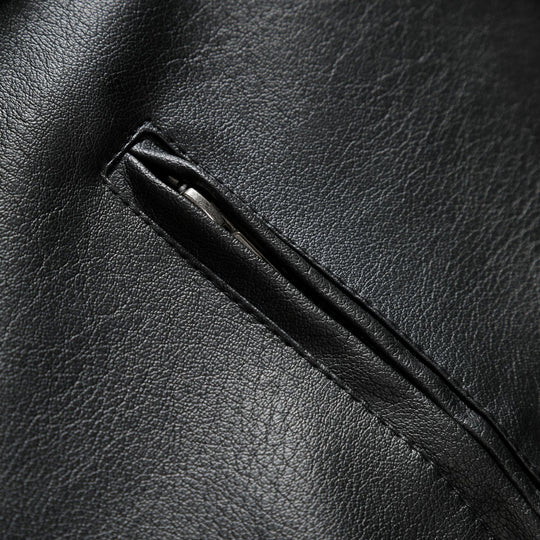 Herren Schmale Lederjacke im Urban-Bikerstil mit Stehkragen und Brust-Reißverschlusstaschen Nord Taschen