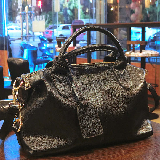Damen Handtasche mit elegantem, strukturiertem Design und abnehmbarem Schulterriemen Nord Taschen