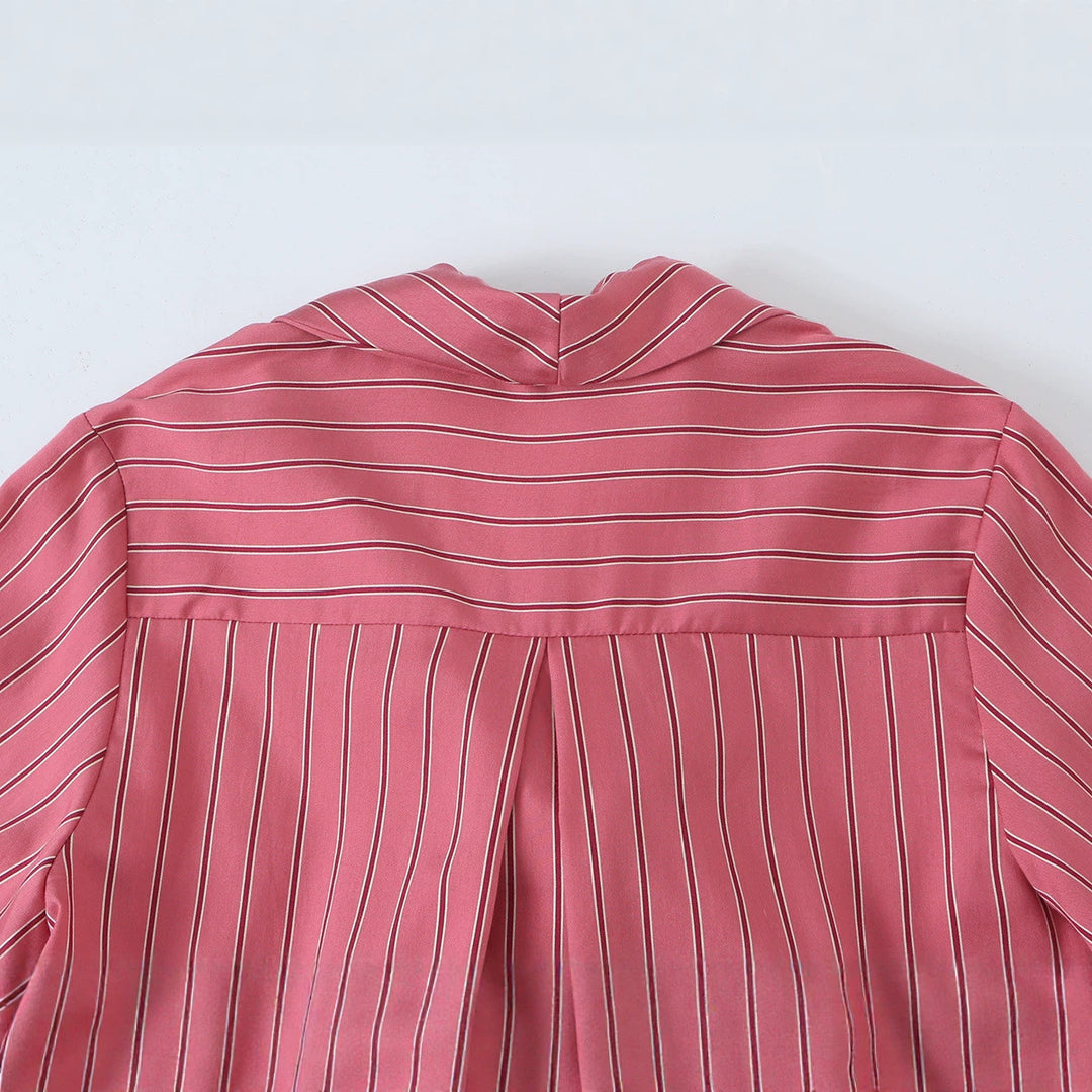 Damen Bluse mit Schleifenkragen, durchgehender Knopfleiste und Ballonärmeln Nord Taschen