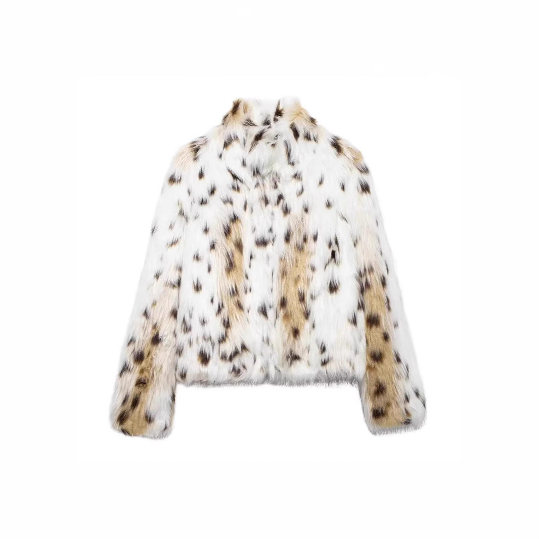 Damen Kurzjacke aus luxuriösem Kunstpelz mit gefleckter Felloptik und gerader Silhouette Nord Taschen