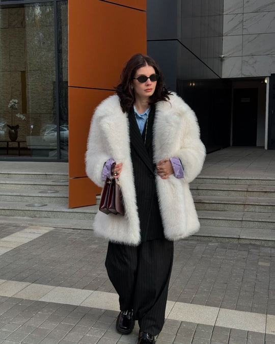Damen Kurzjacke aus voluminösem Hochflor‑Kunstpelz mit Oversize‑Silhouette Nord Taschen