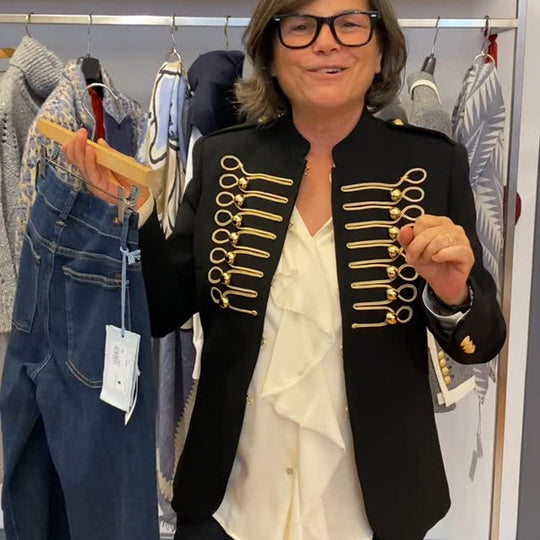 Damen Militärischer Kurzblazer mit goldener Kordel‑Litzenverzierung und Zierriegeln Nord Taschen