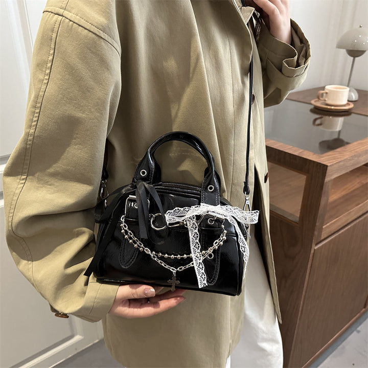 Damen modische Handtasche mit verspielten Details Nord Taschen
