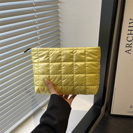 Damen elegante Clutch im modernen Steppmuster Nord Taschen