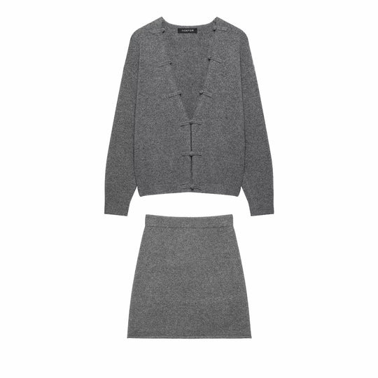 Damen Grobgestrickter Cardigan mit Knebelverschlüssen und kastiger Silhouette Nord Taschen