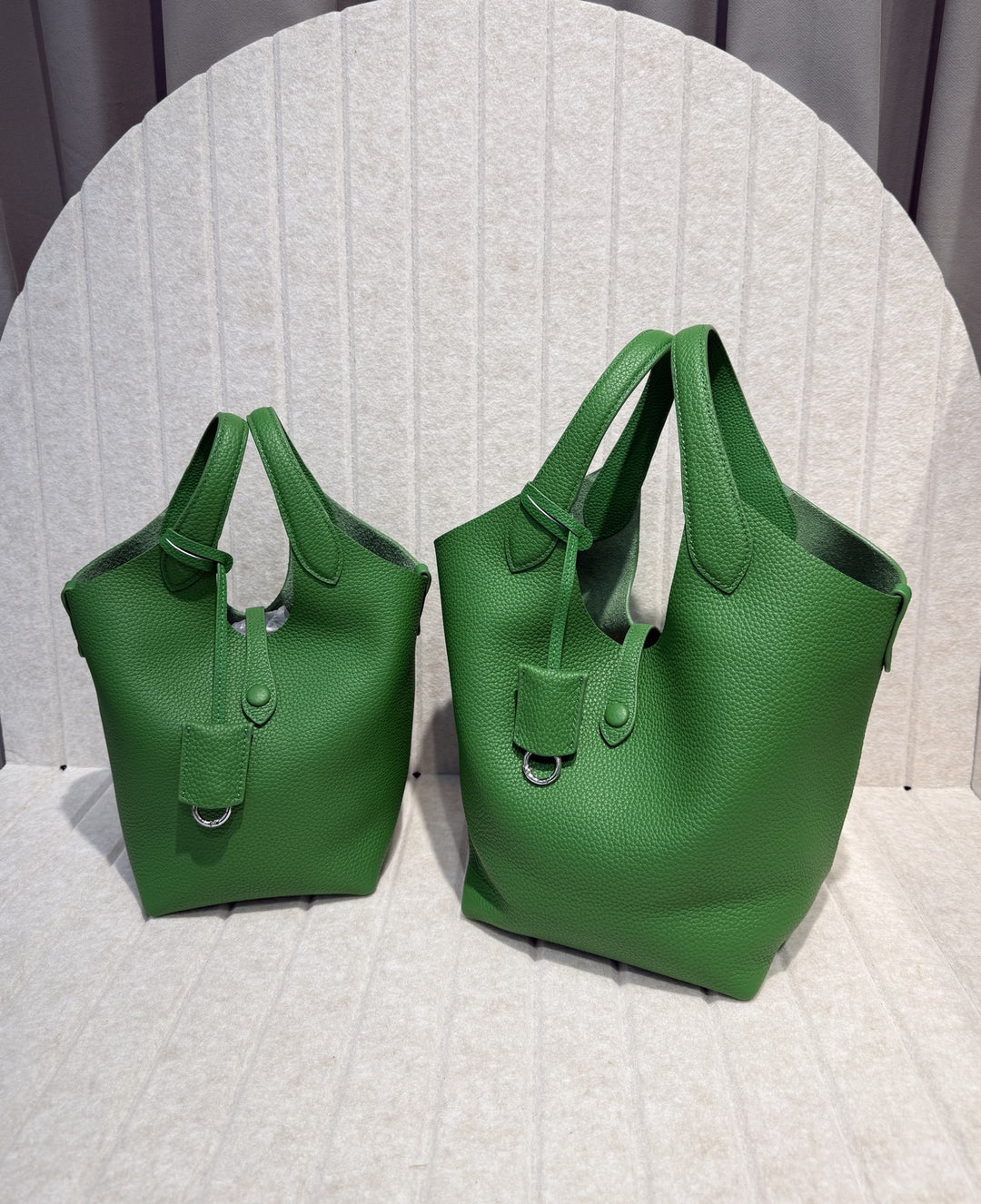 Damen hochwertige Lederhandtasche Nord Taschen