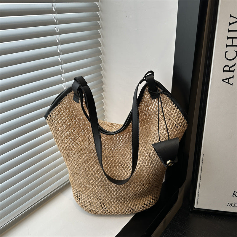 Damen geflochtene Henkeltasche mit eleganten Lederakzenten Nord Taschen