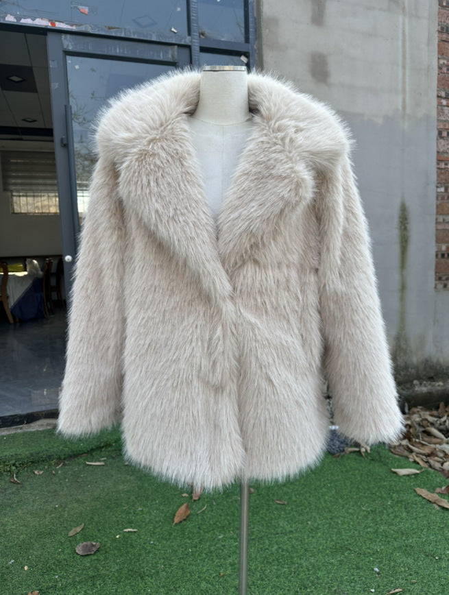 Damen Kurzer luxuriöser Kunstpelzmantel mit voluminösem Schalkragen und Boxy‑Silhouette Nord Taschen