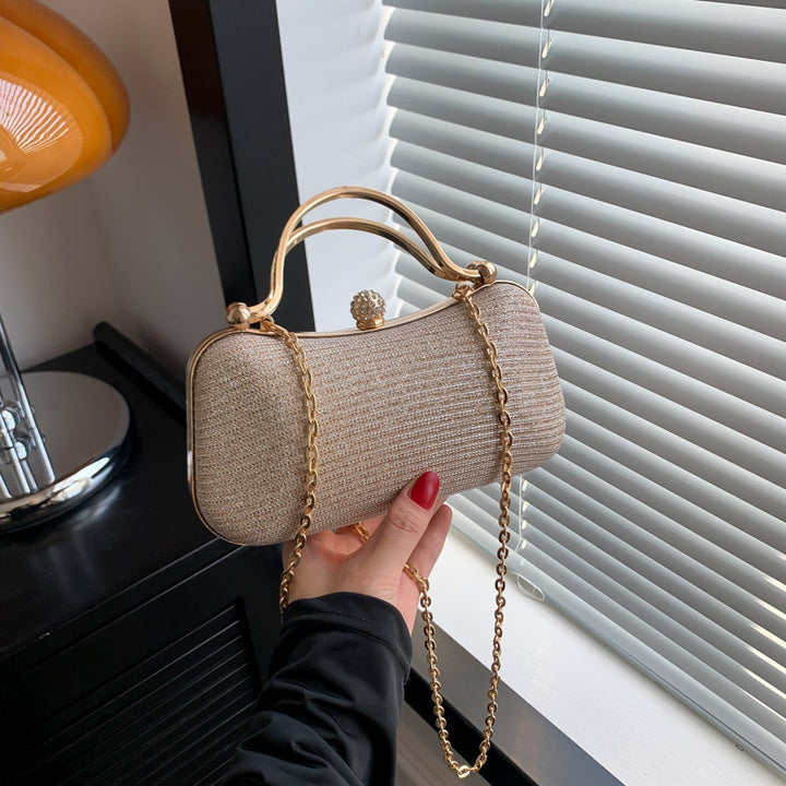 Damen glamouröse Clutch-Tasche mit dekorativem Kettenverschluss Nord Taschen
