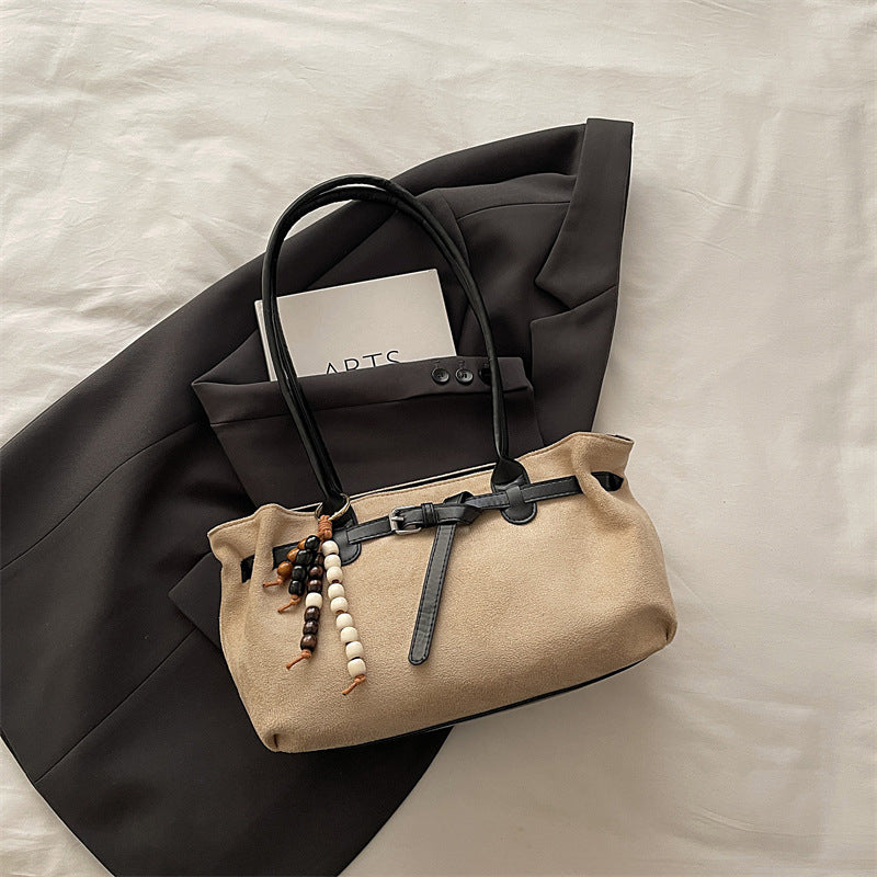 Damen tragbare Handtasche mit dekorativem Anhänger Nord Taschen