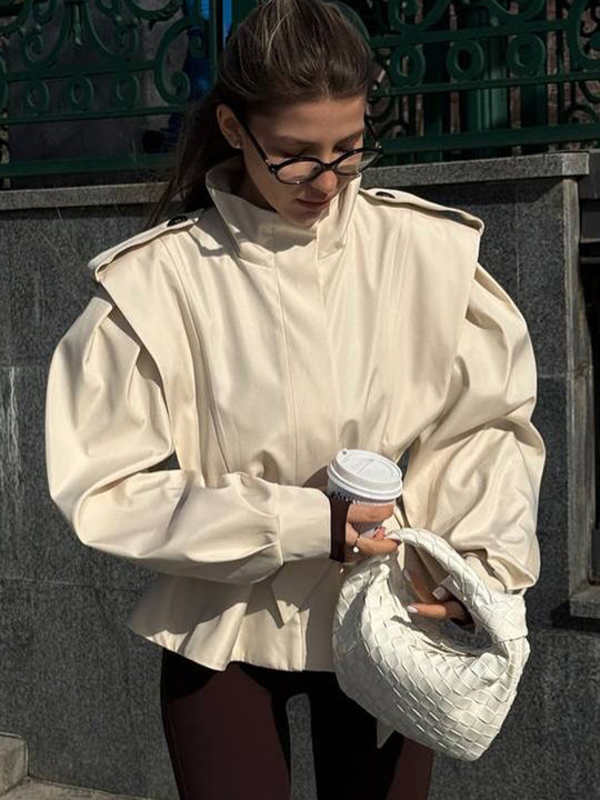 Damen Taillierte Peplumjacke mit Bindegürtel und voluminösen Ärmeln Nord Taschen