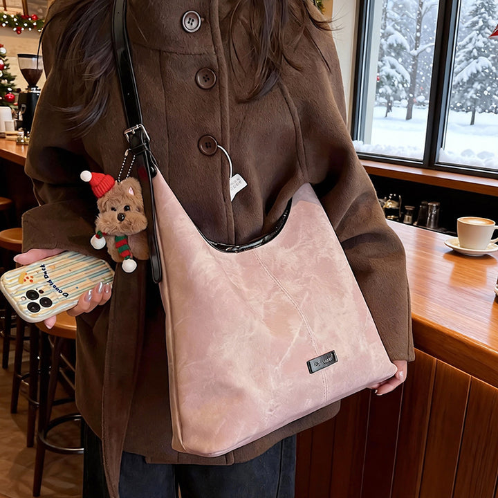 Damen Hobo-Tasche aus weichem, gewaschenem Material mit süßem Anhänger Nord Taschen