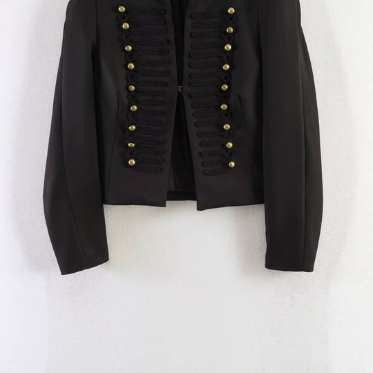 Damen Kurze marschallinspirierte Blazerjacke mit dekorativer Knopfreihe und Kordelbesatz Nord Taschen