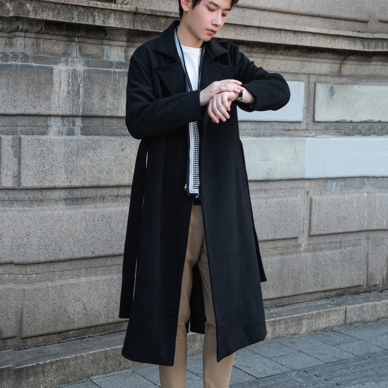 Herren Maxilanger Wollmix-Übermantel mit minimalistischer Silhouette und verdeckter Knopfleiste Nord Taschen