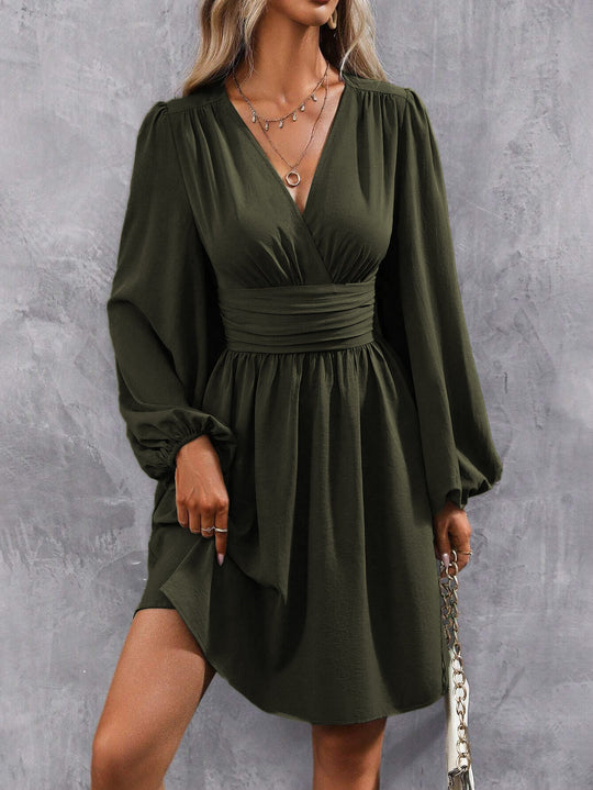Damen Wickelkleid mit schickem V-Ausschnitt und voluminösen Ärmeln