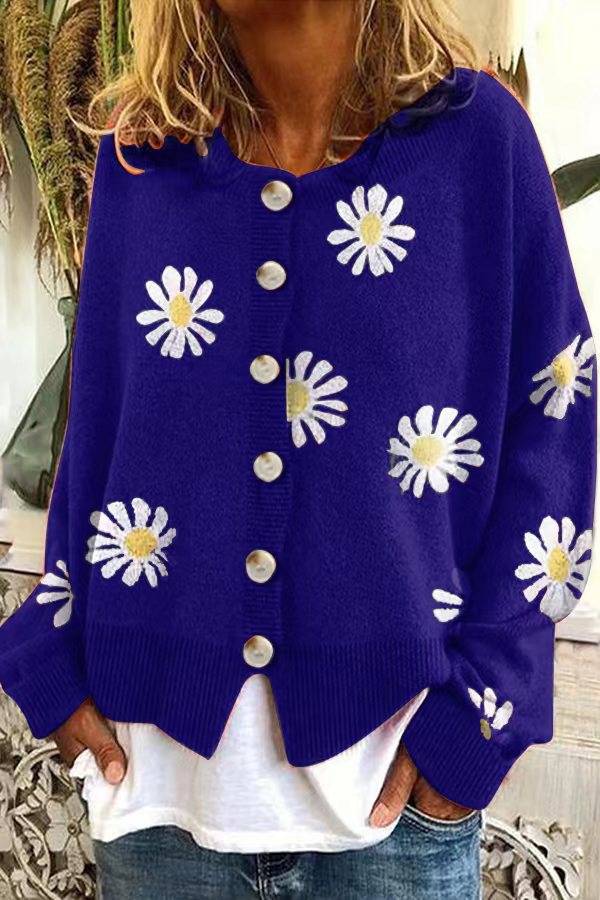 Damen Oversize-Strickcardigan mit Blumenapplikation, Perlmuttknöpfen und Wellensaum Nord Taschen