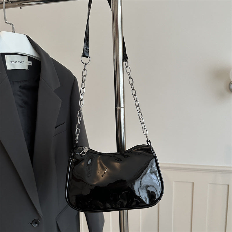 Damen Luxus Handtasche mit glänzender Oberfläche von Nord Taschen