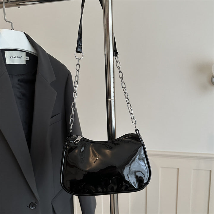 Damen Luxus Handtasche mit glänzender Oberfläche von Nord Taschen