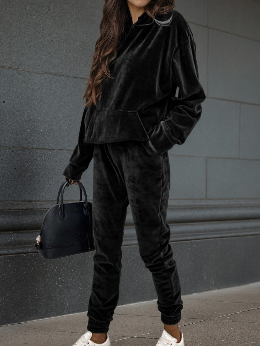 Damen Samt-Hoodie- und Jogginghose-Set mit Oversize-Schnitt Nord Taschen